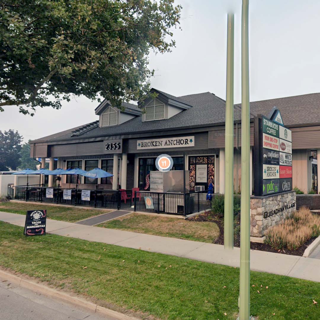 guisachan village shopping area kelowna bc