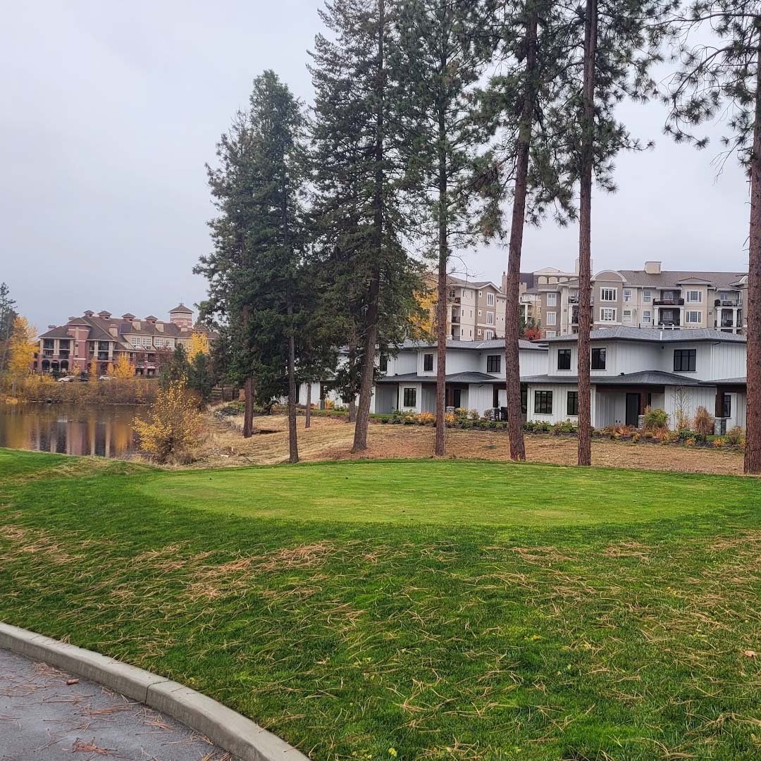 best golf neighbourhood in kelowna bc