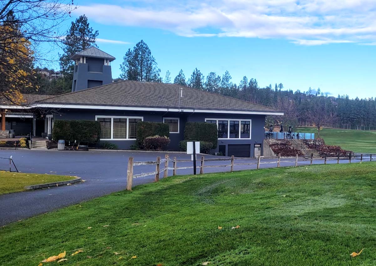 clubhouse and restaurant at quail and bear golfcourse kelowna bc clubhouse and restaurant at quail and bear golfcourse kelowna bc